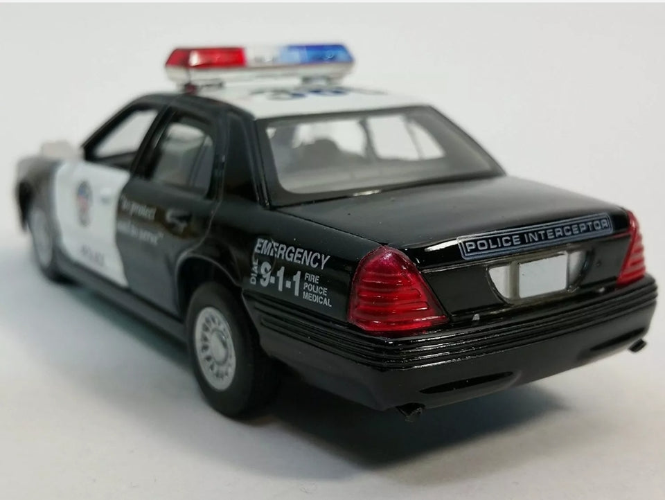 Ford Crown Victoria Police Interceptor - zgood home